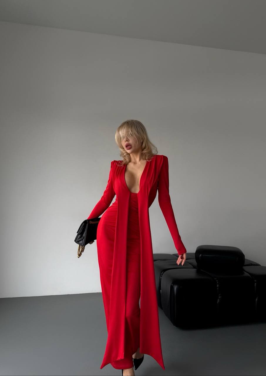 Stylové midi šaty z uzlem