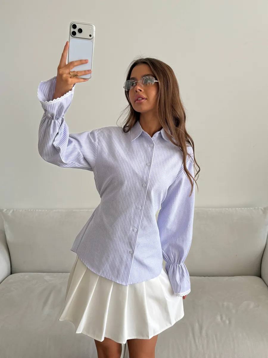 Pruhovaná košile s korzetovým zády